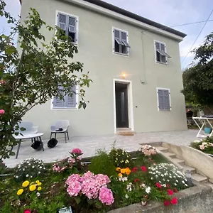 https://green-house-daniel-e-sara.hotelitalianriviera.com